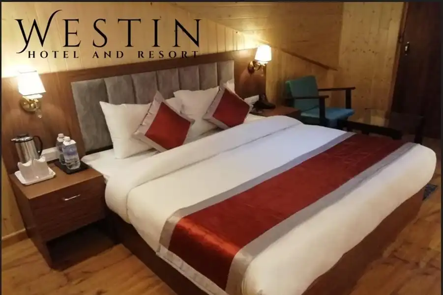 Westino Laurent and Banon Resort Manali Mrs massive with jacuzzi room